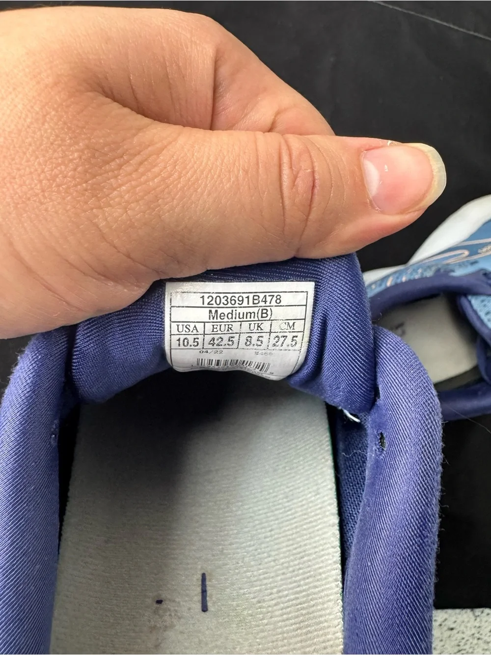 Brooks Light Blue Athletic Sneakers with Navy Accents